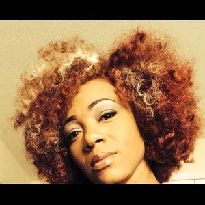 Meet your Posher, Eyra